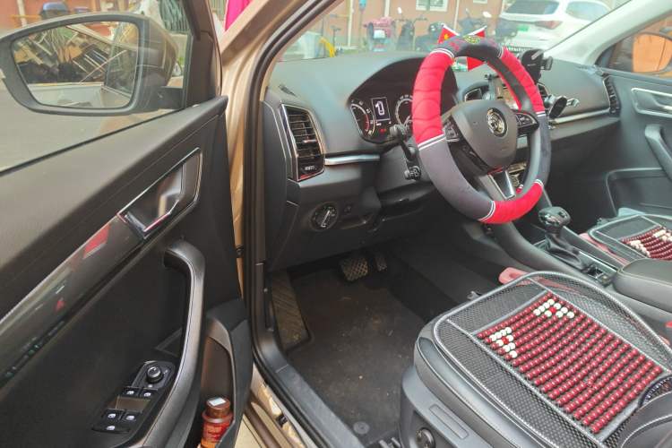 Used Skoda Karoq 2020 TSI280 Luxury Smart Edition China VI Standard Driver Seat