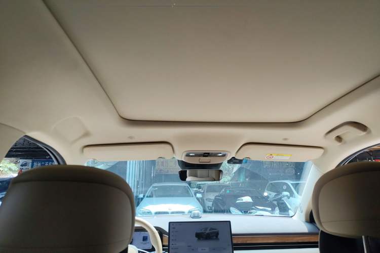 Used Hima AITO M7 2024 1.5T Rear-Drive Plus Version 5 Seats Headliner