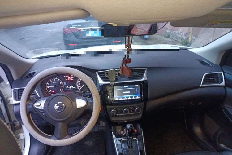 Used Nissan Sylphy 2016 1.6 XL CVT Deluxe Edition Center Console