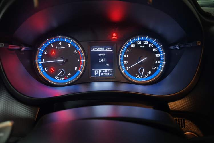 Used Suzuki S-Cross 2014 1.6L CVT Four-Wheel Drive Luxury Version
