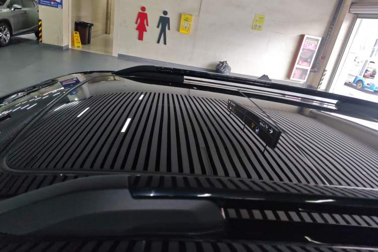 Used Chevrolet Equinox Plus 2024 102km RS Ultimate Edition
