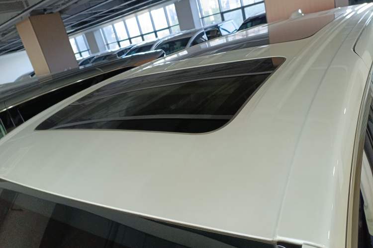 Used Buick Century 2025 2.0T Seven-Seater Yinshi Edition
