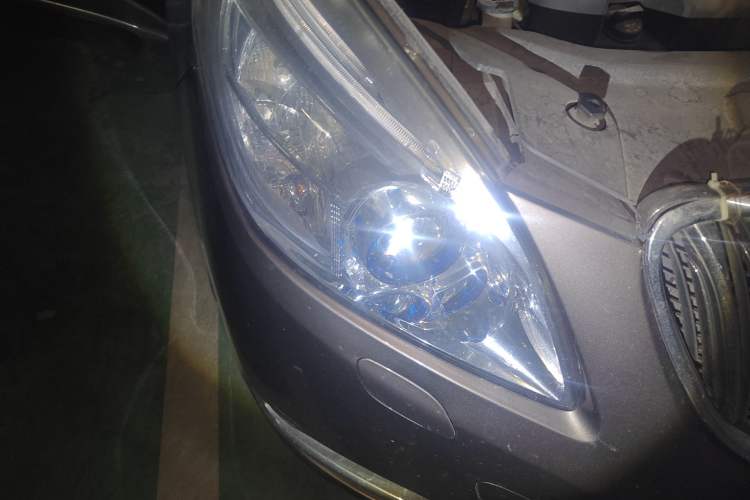 Used Buick GL8 2014 3.0L XT Luxury Business Flagship Edition Right Front Headlight