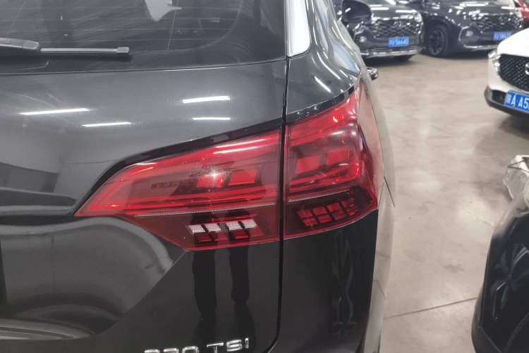 Used Volkswagen Tayron 2021 280TSI Two-Wheel Drive Luxury Smart Connectivity Version
