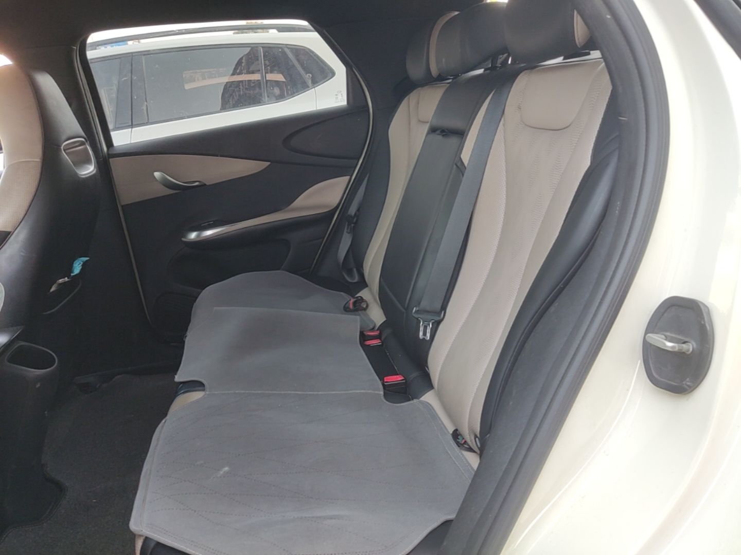 BYD Dolphin 2023 420 km Fashion Edition — снимка 20