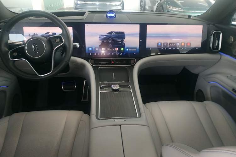 Used Hima AITO M9 2024 Range-Extended Ultra Version 42 kWh 6-Seater Model Audio And AC Panel