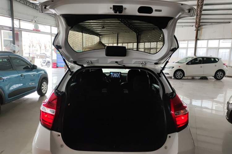 Used Toyota YARiS L Zhi Xuan 2020 1.5L CVT Leading Edition
