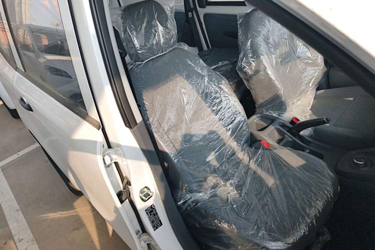 Used Wuling Hongguang New Energy 2024 All-Electric Model 300KM Standard Version
