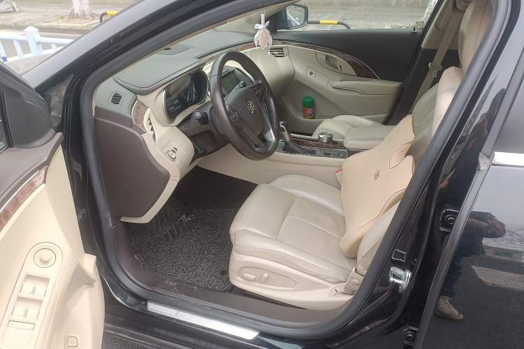 Used Buick LaCrosse 2013 2.4L SIDI Leading Comfort Version
