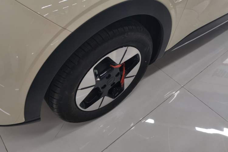 Used Geely Galaxy Geome 2025 310km Dream Edition Exterior 4