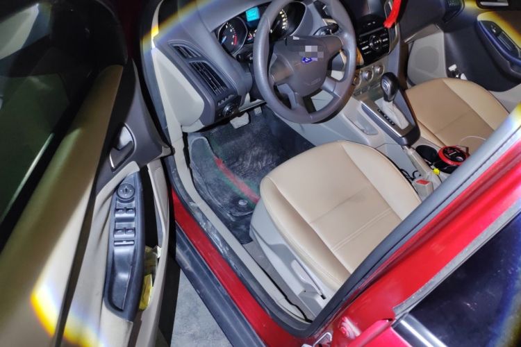 Used Ford Focus 2012 Sedan 1.6L Automatic Comfort Model
