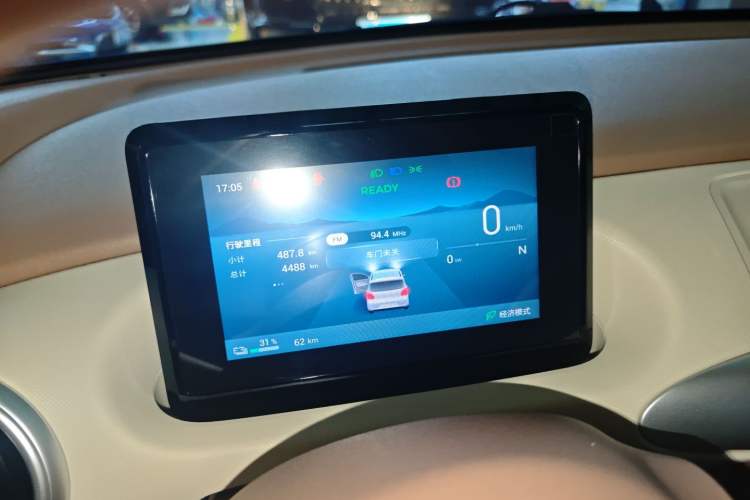 Used Wuling Hongguang MINIEV 2025 Four-Door Version Advanced Edition Instrument Cluster