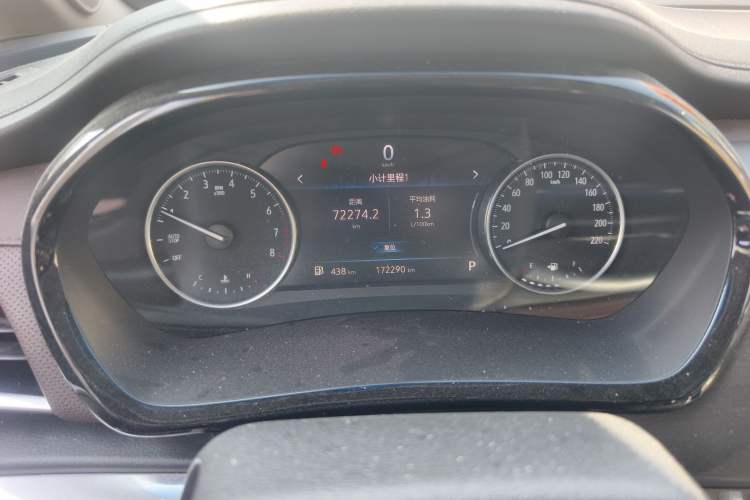 Used Buick GL8 2023 Land Executive Class Comfort Model
