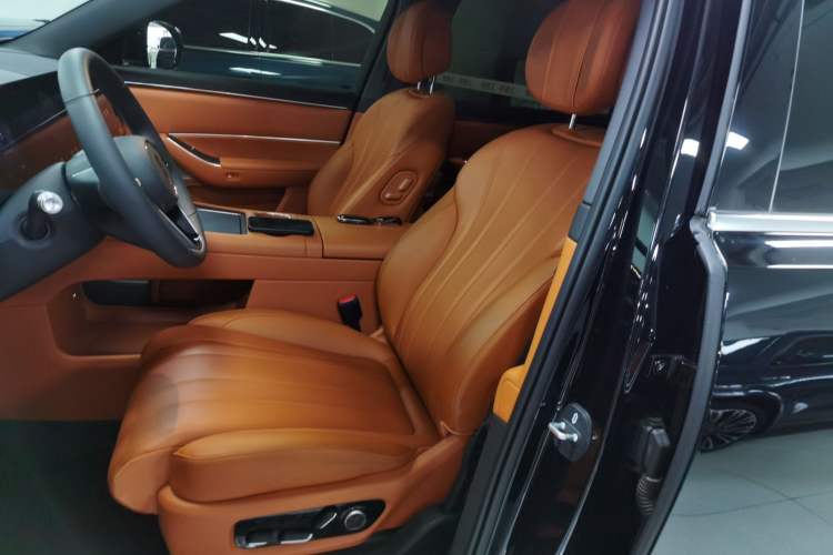 Used Hima AITO M8 2025 Extended-Range Max+ Version 53.4 kWh 6-Seater Edition
