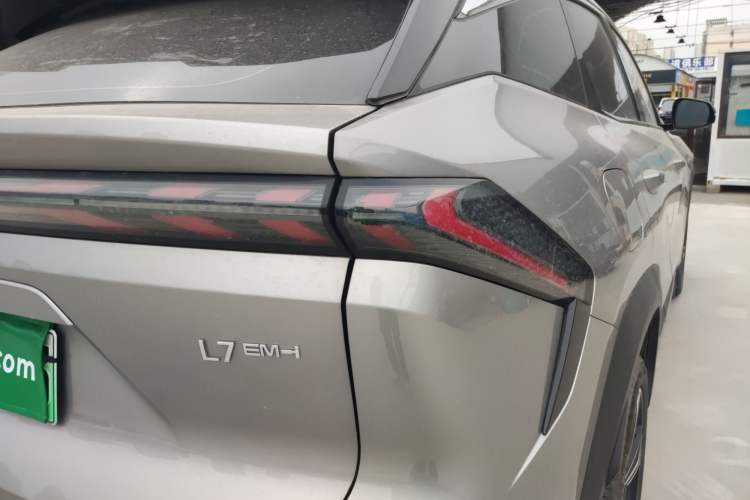 Used Geely Galaxy L7 2025 EM-i 115km Exploration+ Edition
