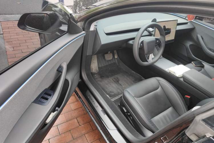 Used Tesla Model 3 2023 Rear-Wheel-Drive Version Interior 3