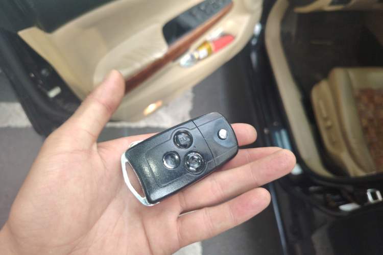 Used Honda Accord 2012 2.0L SE
