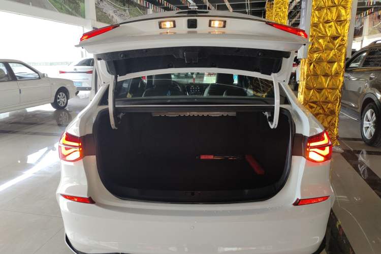 Used Chevrolet Monza 2020 Light Hybrid RS 330T Automatic Comfort Edition