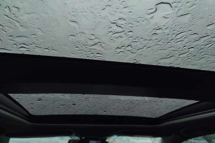 Used Toyota Camry 2019 2.5G Luxury Edition China VI Standard Headliner