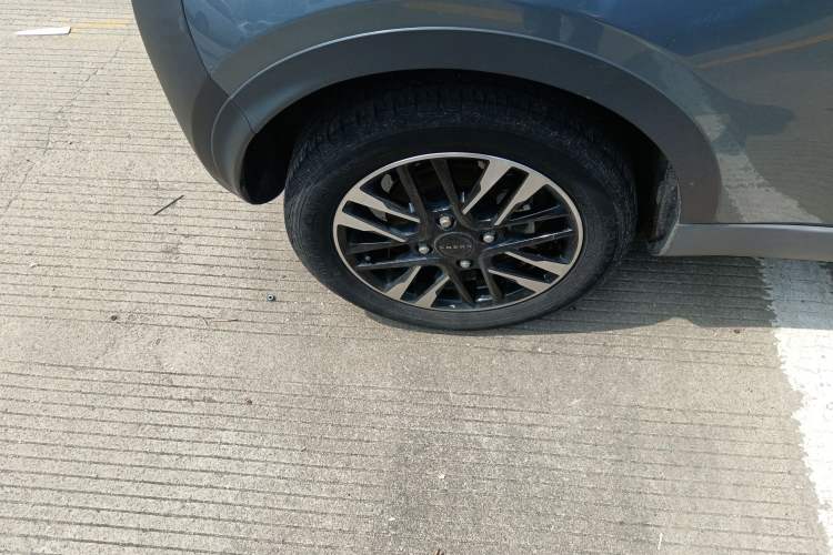 Used Chery QQ Little Ant 2022 Restyled Version Sweet Pink Edition Half-Sugar Version 30.6 kWh 30 kW 301 km Exterior 5