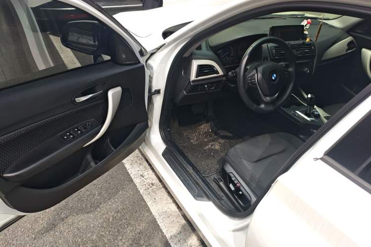 Used BMW 1 Series 2013 Facelifted 118i Leading Edition
