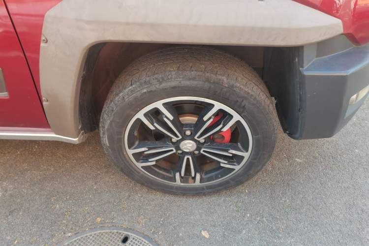 Used BAIC Off-Road BJ20 2016 1.5T CVT Luxury Model Right Front Wheel Hub