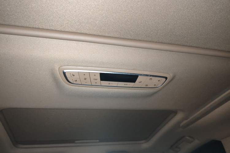 Used Buick GL8 2018 ES 28T Luxury Model China VI Standard
