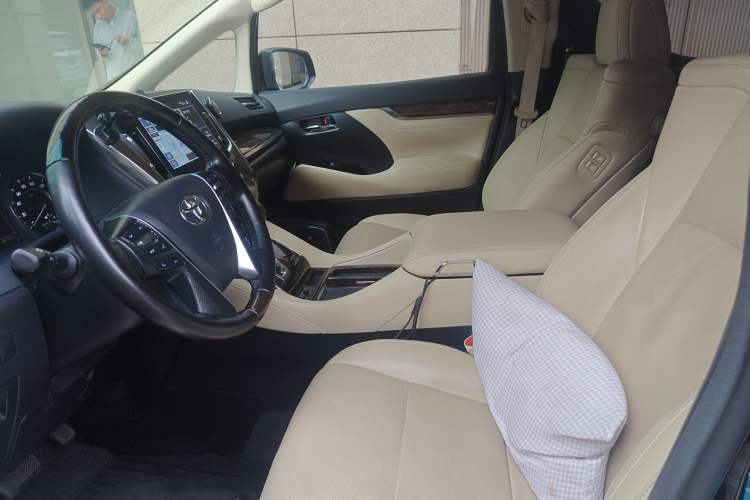 Used Toyota Alphard 2021 Dual-Engine 2.5L Luxury Edition