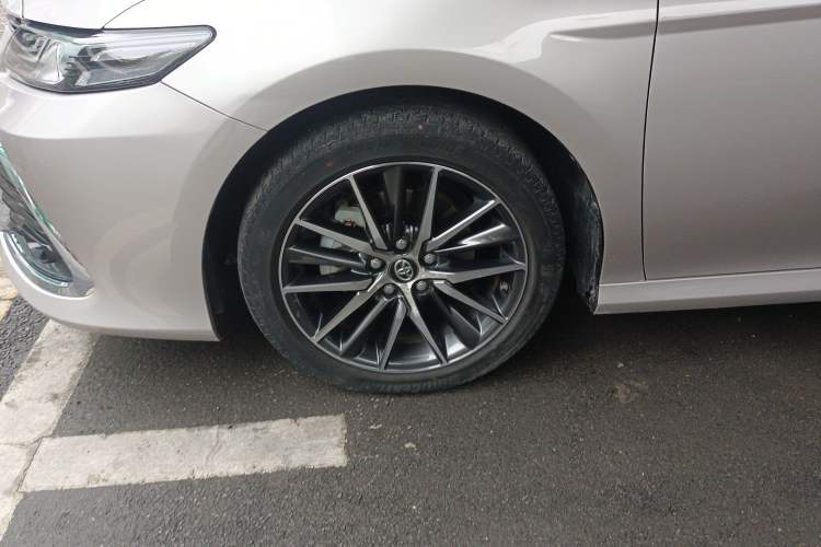 Used Toyota Camry 2021 2.5G Luxury Edition Exterior 3