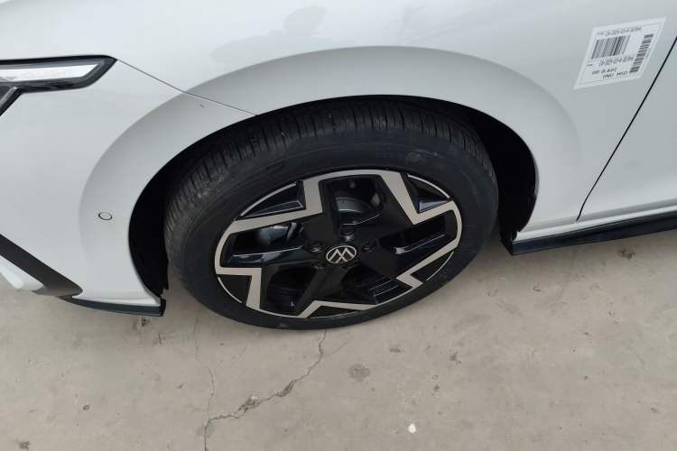 Used Volkswagen Golf 2025 300TSI R-Line
