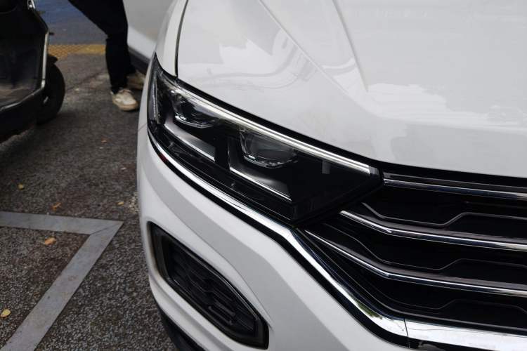 Used Volkswagen T-ROC 2019 280TSI DSG Four-Wheel Drive Luxury Version China V Standard Right Front Headlight