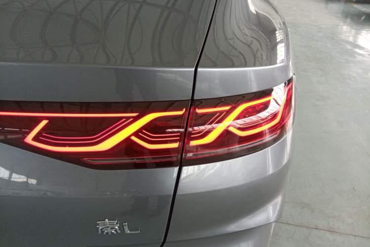 Used BYD Qin L 2024 DM-i 120KM Excellence Model
