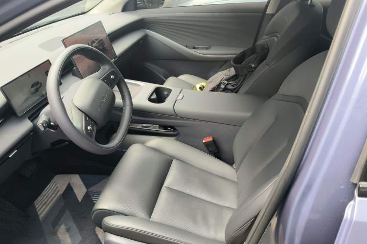 Used Nissan N6 2026 Model 180 Max Left Front Seat