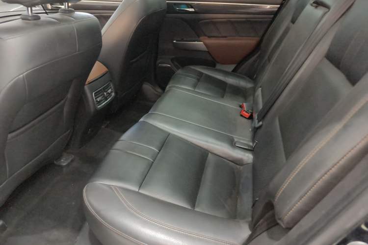 Used GAC Trumpchi GS7 2017 320T Two-Wheel-Drive Luxury Smart Connectivity Model