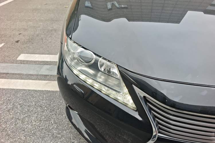 Used Lexus ES 2014 300h Elite Edition Right Front Headlight