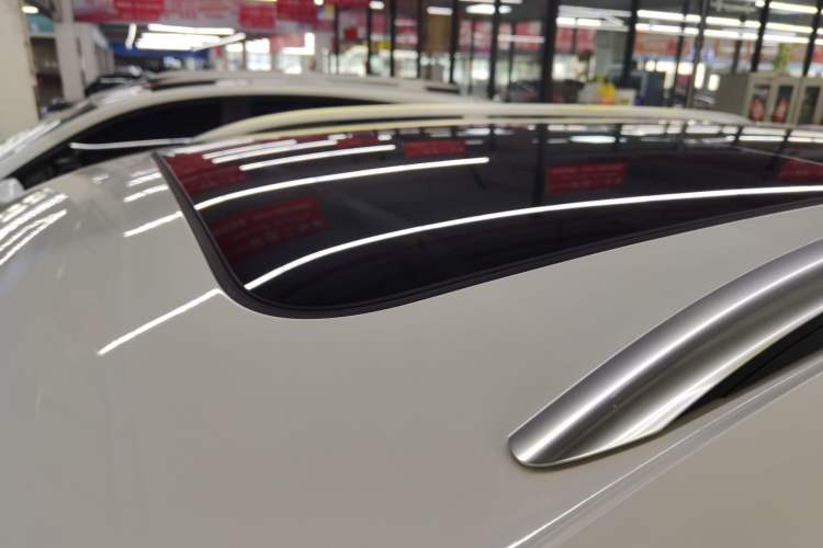 Used Volkswagen Tiguan L 2019 Restyled 330TSI Automatic Two-Wheel Drive R-Line Flagship Version China VI Standard