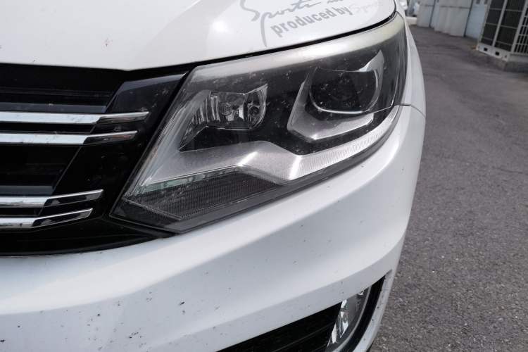 Used Volkswagen Tiguan 2015 1.8TSI Automatic Two-Wheel Drive Luxury Model Left Front Headlight