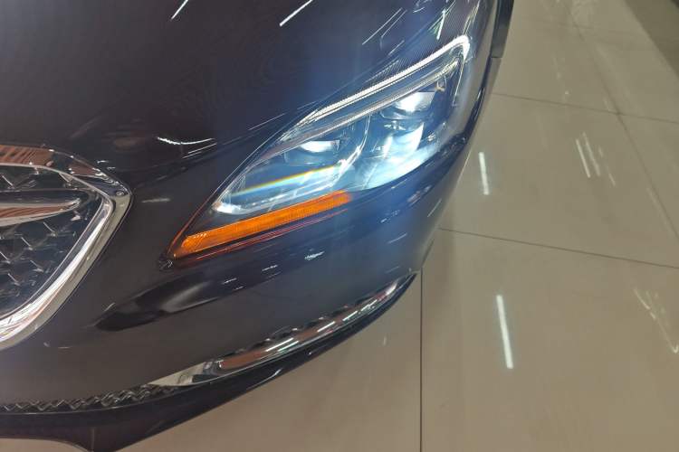 Used Buick LaCrosse 2018 28T Avenir
