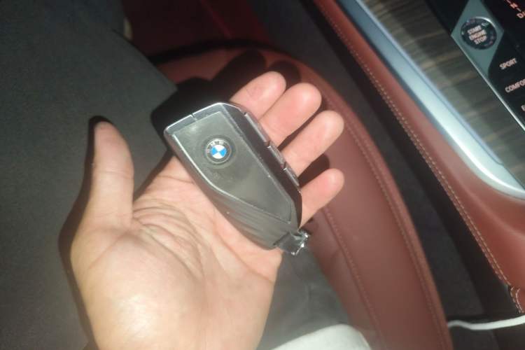 Used BMW X5 2023 xDrive 40Li M Sport Night Edition Package Vehicle Key