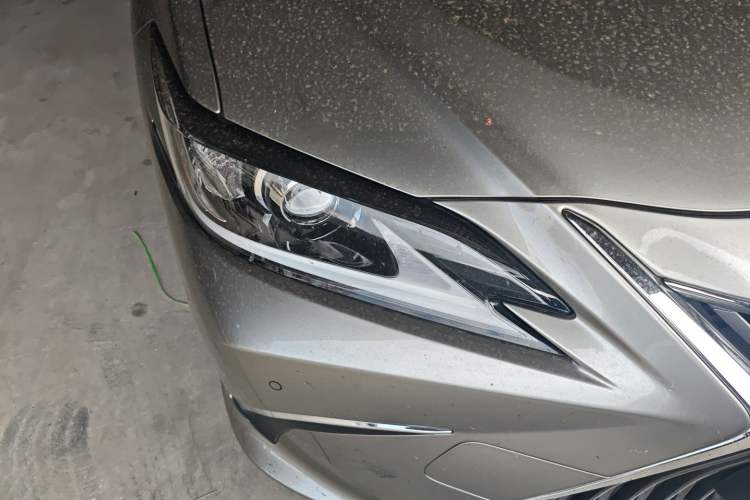 Used Lexus ES 2018 300h Premier Edition China V Standard Right Front Headlight