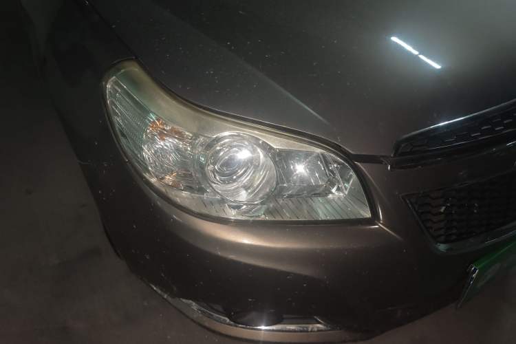 Used Chevrolet Epica 2013 1.8 SL ZhiZhen Edition MT Right Front Headlight