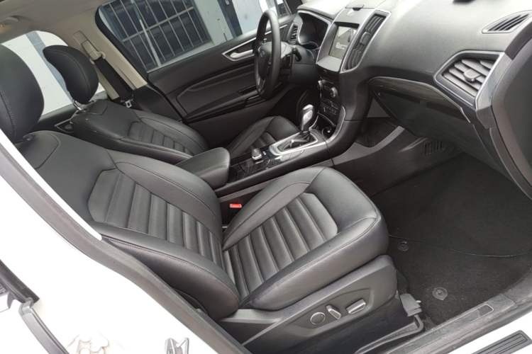 Used Ford Edge 2018 EcoBoost 245 Two-Wheel-Drive Titanium 7-Seater China VI Standard Right Front Seat