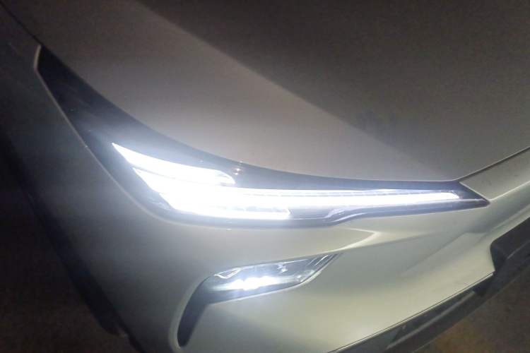 Used Bestune Yueyi 03 2025 565km Enjoy Edition Right Front Headlight