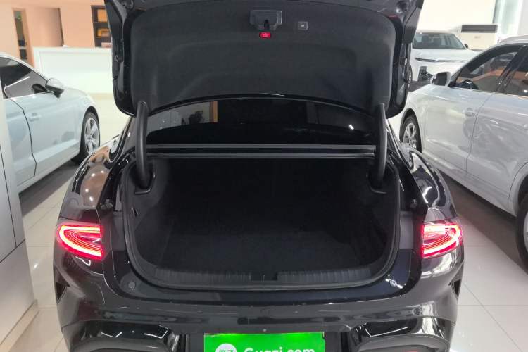 Used Xiaomi Auto SU7 2024 Four-Wheel Drive Ultra-Long Range Advanced Intelligent Driving Max Edition
