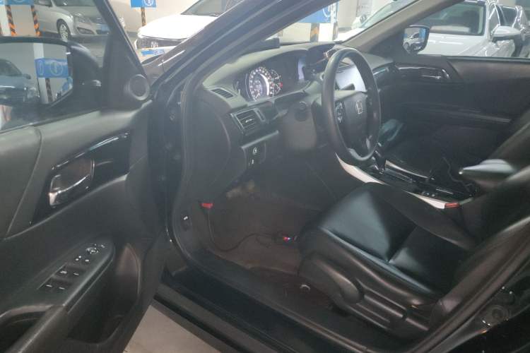 Used Honda Accord 2016 2.0L Comfort Edition
