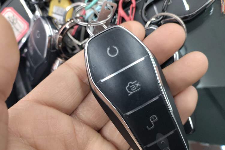 Used BYD Qin L 2025 DM-i Smart Drive 80KM Leading Model
