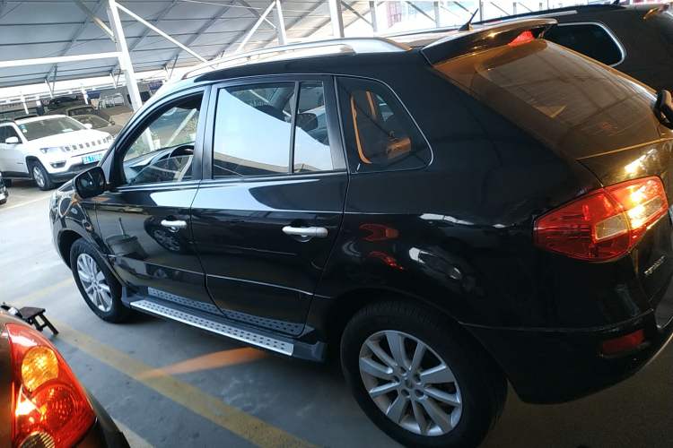 Used Renault Koleos 2014 Revised Version 2.0L Two-Wheel Drive Fashion Edition
