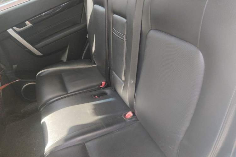 Used Chevrolet Captiva 2017 2.4L 4x4 Flagship Edition 7-Seater
