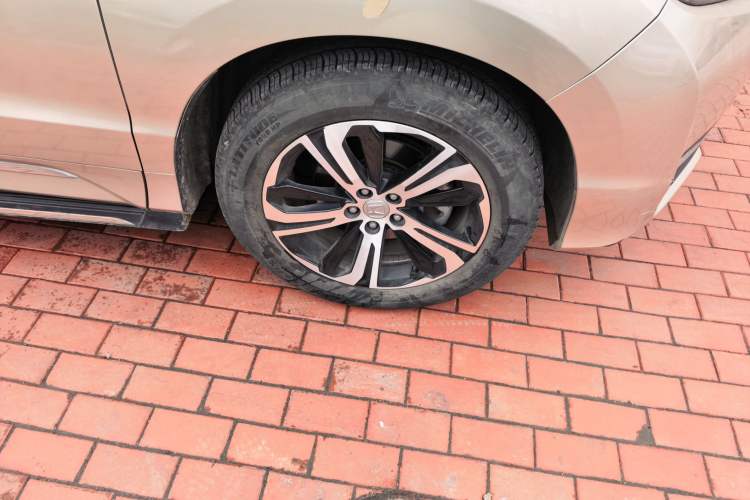 Used Honda UR-V 2017 370TURBO Four-Wheel Drive Prestige Edition China V Right Front Wheel Hub