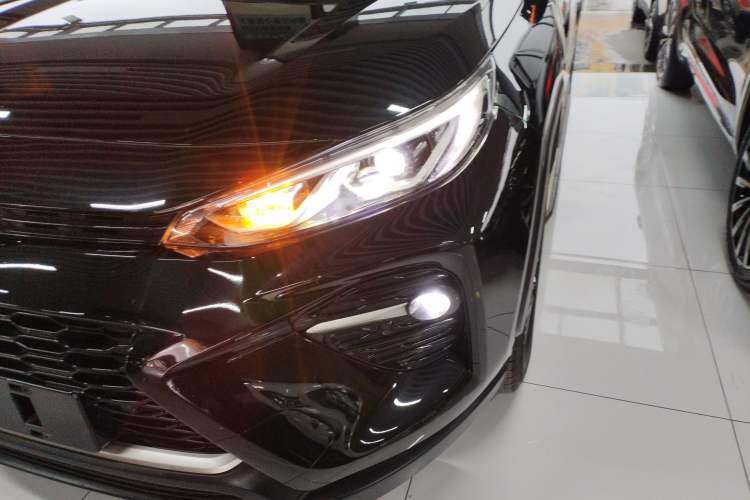 Used Toyota Wildlander 2023 2.0L CVT Two-Wheel Drive Luxury PLUS Edition Left Front Headlight